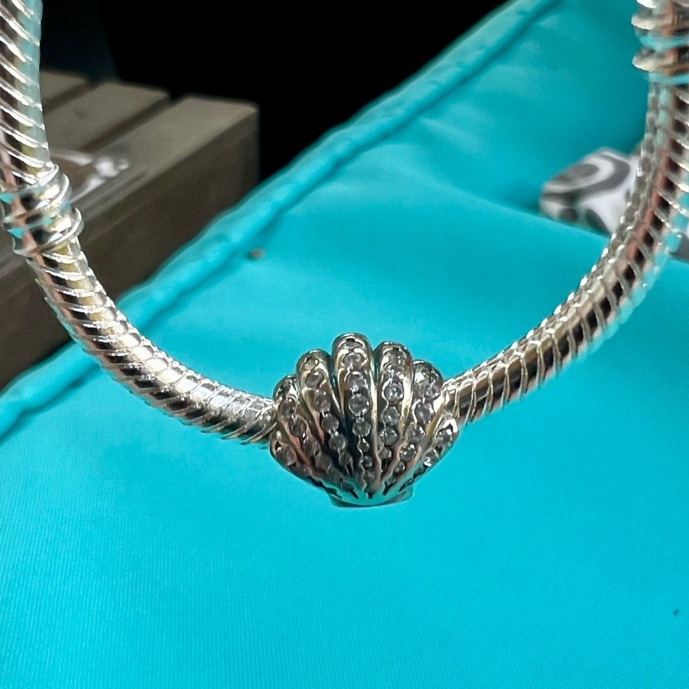 Seashell Charm - Picture 10 of 12